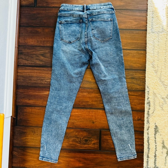 Old Navy Rockstar Super Skinny Distressed Patches High Rise Jeans - Picture 5 of 7